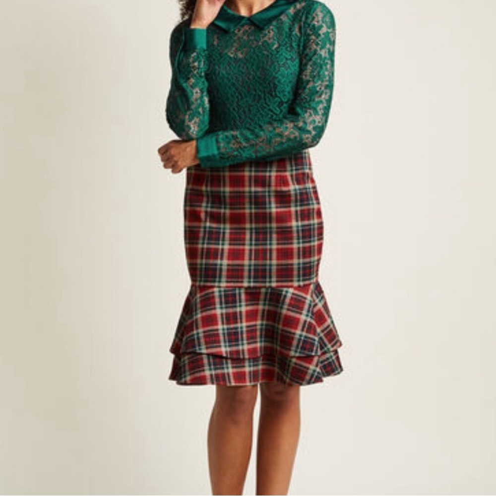 ModCloth Holiday Plaid Peplum Skirt